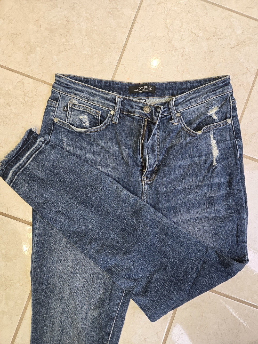 Judy Blue Dark Indigo Skinny Jeans with Subtle Distress Size 15/32 - Picture 2 of 6